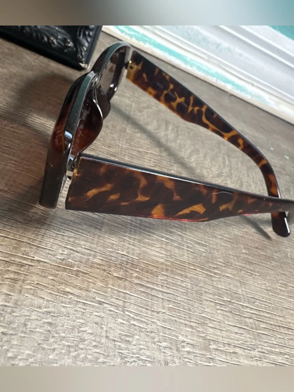 Island Sunglass club Classic Tortoiseshell Sunglasses - Brow
